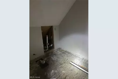 11709 Lenacrave Avenue, Loveland, OH 44105 - Photo 6