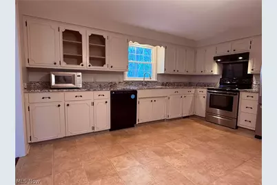 1800 Amarillo Street NW, North Canton, OH 44720 - Photo 10