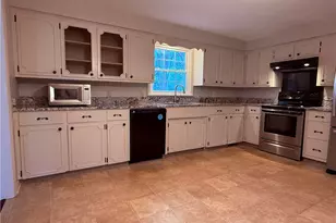 1800 Amarillo St NW, North Canton, OH 44720 - Photo 10