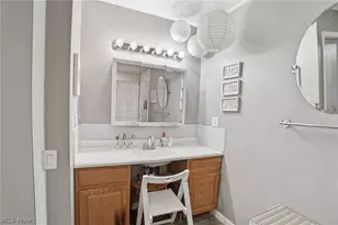 8 Poplar Dr, Vienna, WV 26105 - Photo 26