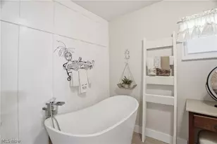 8 Poplar Dr, Vienna, WV 26105 - Photo 34