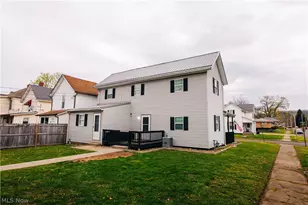 391 S 10th St, Coshocton, OH 43812 - Photo 22