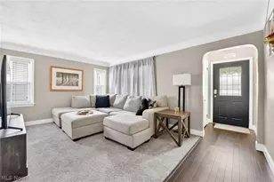 8318 Lanyard Dr, Parma, OH 44129 - Photo 4