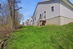 127 Blackburn St, Campbell, OH 44405 - Photo 24