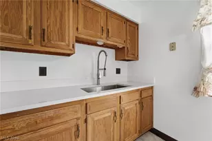 2922 Columbus Ave, Ashtabula, OH 44004 - Photo 14