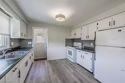 1716 W 29th Street, Lorain, OH 44052 - Photo 10