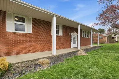 3252 Dellwood Avenue NW, Canton, OH 44708 - Photo 2