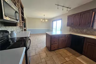 2000 Shady Ln, Zanesville, OH 43701 - Photo 8