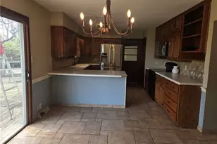 2000 Shady Ln, Zanesville, OH 43701 - Photo 4