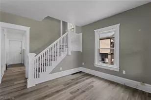 32 Penfield Ave, Akron, OH 44310 - Photo 4