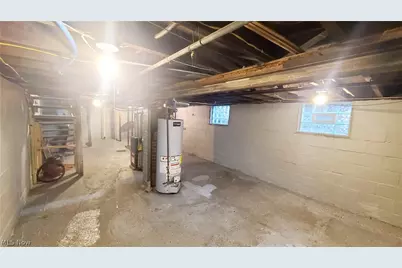 18 Whitney Avenue S, Youngstown, OH 44509 - Photo 12