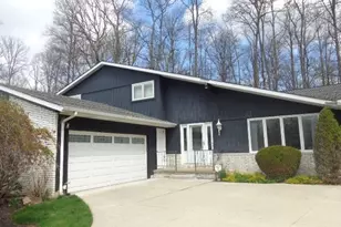 15852 Inglewood Ct, Strongsville, OH 44136 - Photo 2