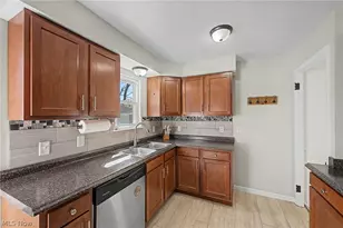 38346 Dolores Dr, Eastlake, OH 44095 - Photo 6