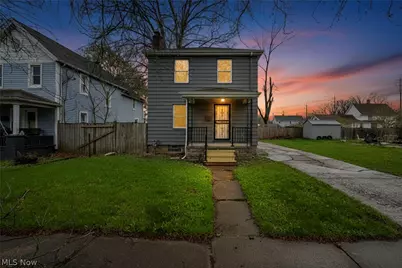 330 18th Street, Elyria, OH 44035 - Photo 1