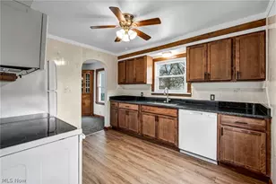 330 18th St, Elyria, OH 44035 - Photo 18