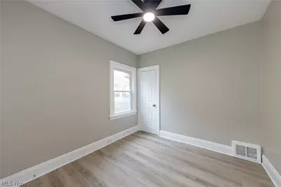 9711 Aetna Road, Loveland, OH 44105 - Photo 16