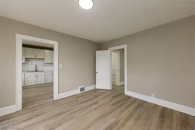 9711 Aetna Road, Loveland, OH 44105 - Photo 28