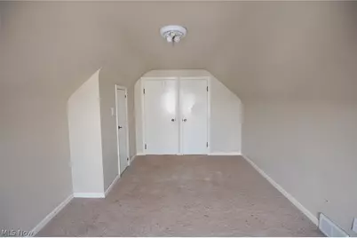 107 Renee Drive, Struthers, OH 44471 - Photo 8