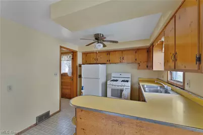 1614 Country Club Avenue, Youngstown, OH 44514 - Photo 8
