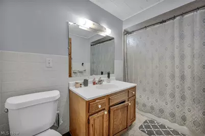 18950 Meredith Avenue, Euclid, OH 44119 - Photo 30