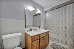 18950 Meredith Ave, Euclid, OH 44119 - Photo 30