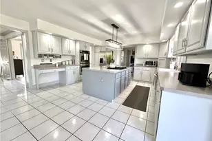 5840 Rosewood Dr, Youngstown, OH 44512 - Photo 6