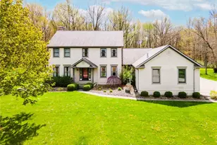8105 Caymen Ct, Canfield, OH 44406 - Photo 2