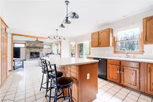 8105 Caymen Ct, Canfield, OH 44406 - Photo 12