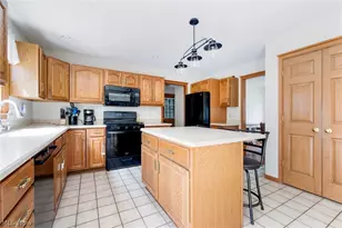 8105 Caymen Ct, Canfield, OH 44406 - Photo 10