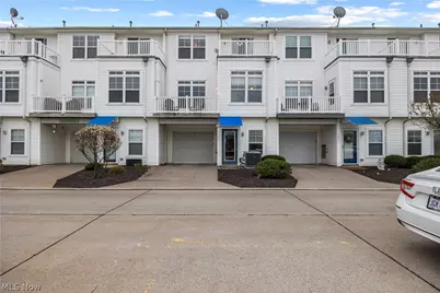 224 E Marina, Lorain, OH 44052 - Photo 1