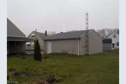 2456 E 37th Street, Lorain, OH 44055 - Photo 18