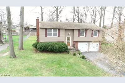 2324 Birch Trace, Austintown, OH 44515 - Photo 2