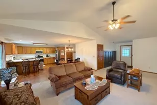 163 Bob Ed Harris Ave SW, New Philadelphia, OH 44663 - Photo 4