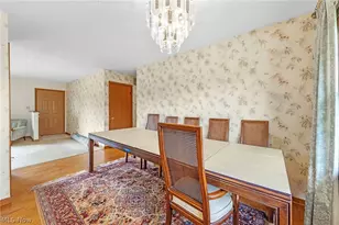 553 McNeil Dr, Sagamore Hills, OH 44067 - Photo 14