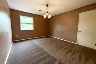 805 Denman Ave, Coshocton, OH 43812 - Photo 10