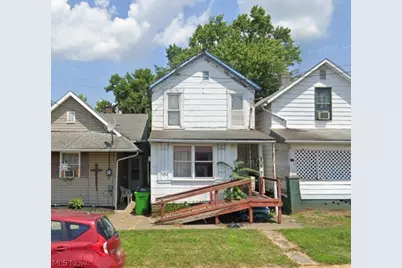 215 E 5th Street, Uhrichsville, OH 44683 - Photo 1