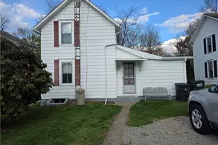 342 N Bridge St, Newcomerstown, OH 43832 - Photo 2