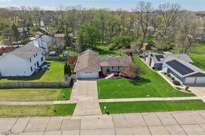 14784 Stone Creek Oval, Strongsville, OH 44149 - Photo 2