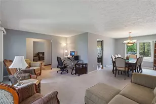 14784 Stone Creek Oval, Strongsville, OH 44149 - Photo 6