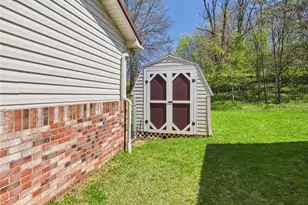 254 Suzanne St, Washington, WV 26181 - Photo 4