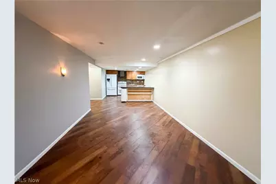 7049 Woodland Avenue, Chagrin Falls, OH 44023 - Photo 22