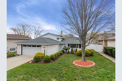 5520 Ralston Drive, Parma, OH 44129 - Photo 2