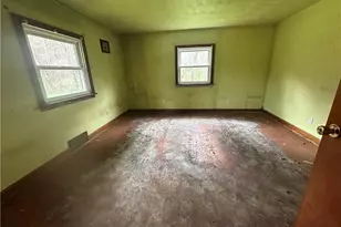 46131 Mort Dr, East Liverpool, OH 43920 - Photo 6