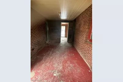 46131 Mort Drive, East Liverpool, OH 43920 - Photo 10