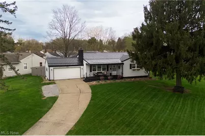 2700 Christine Lane, Youngstown, OH 44511 - Photo 2
