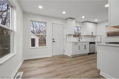 2911 E 102nd Street, Loveland, OH 44104 - Photo 8