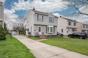5278 E 119th St, Garfield Heights, OH 44125 - Photo 2