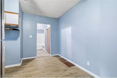1224 Pondview Avenue, Akron, OH 44305 - Photo 22