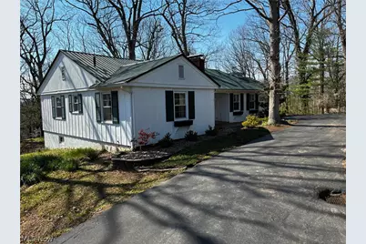 118 Hillcrest Dr, Marietta, OH 45750 - Photo 2