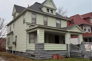 658 E 115th St, Loveland, OH 44108 - Photo 2